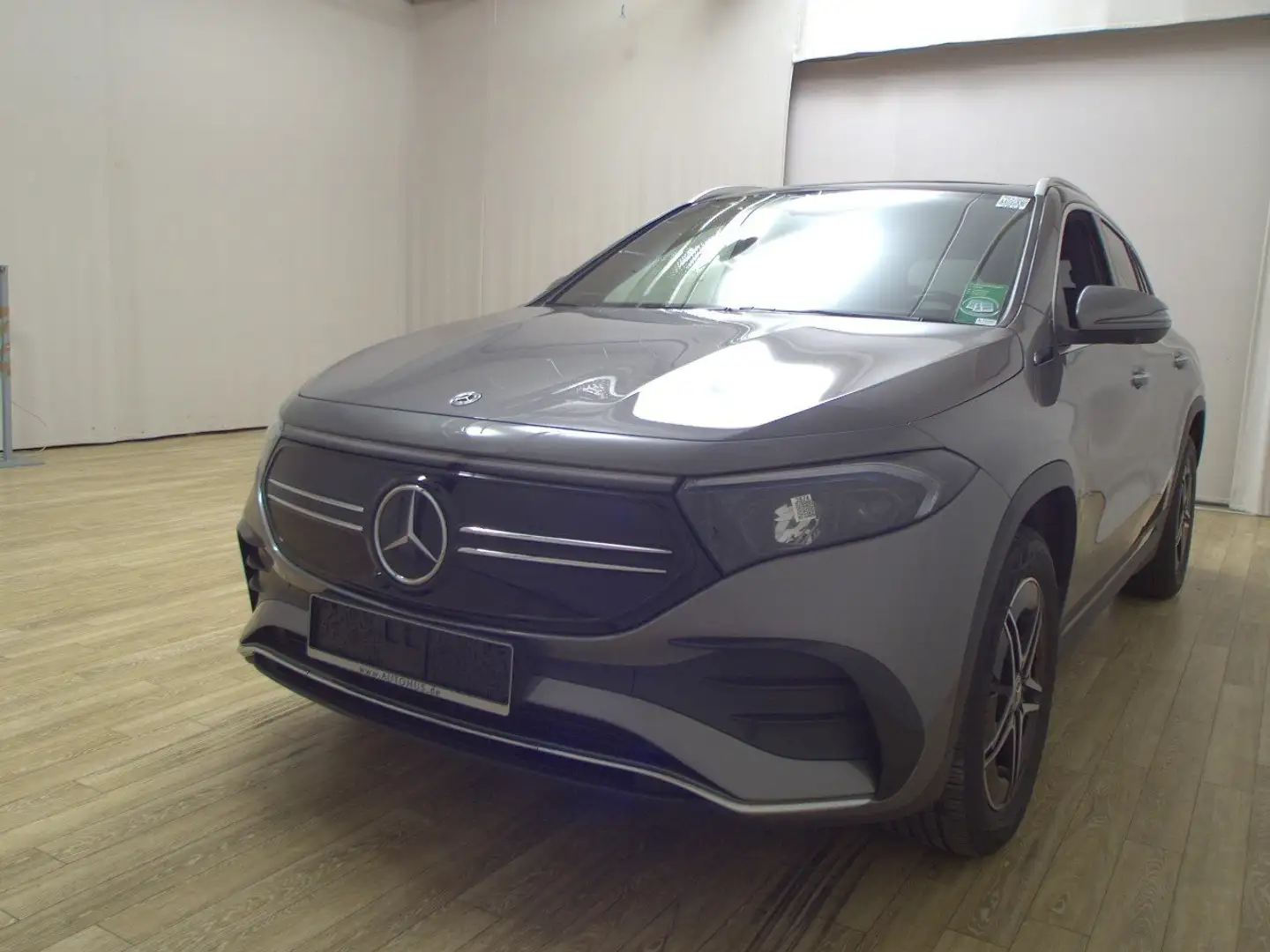 Mercedes-Benz EQA 250 AMG-Line Navi LED Pano Sound HuD 360° Gris - 2