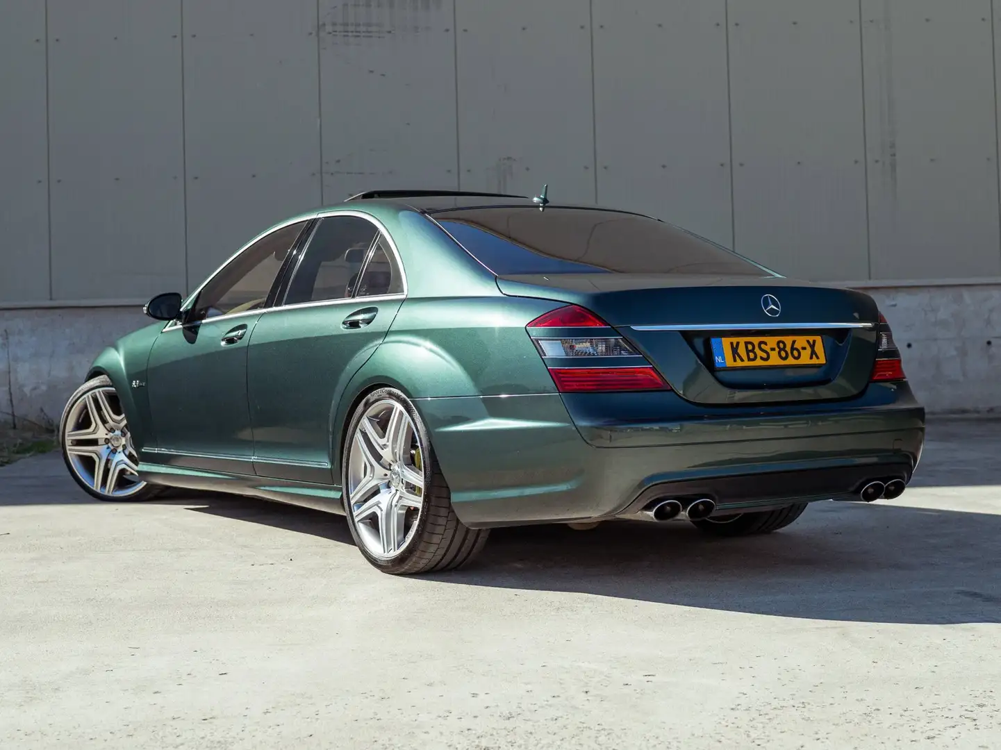 Mercedes-Benz S 63 AMG S63 6.2 V8 525PK (2007) | Distronic Plus | Night V Grün - 2