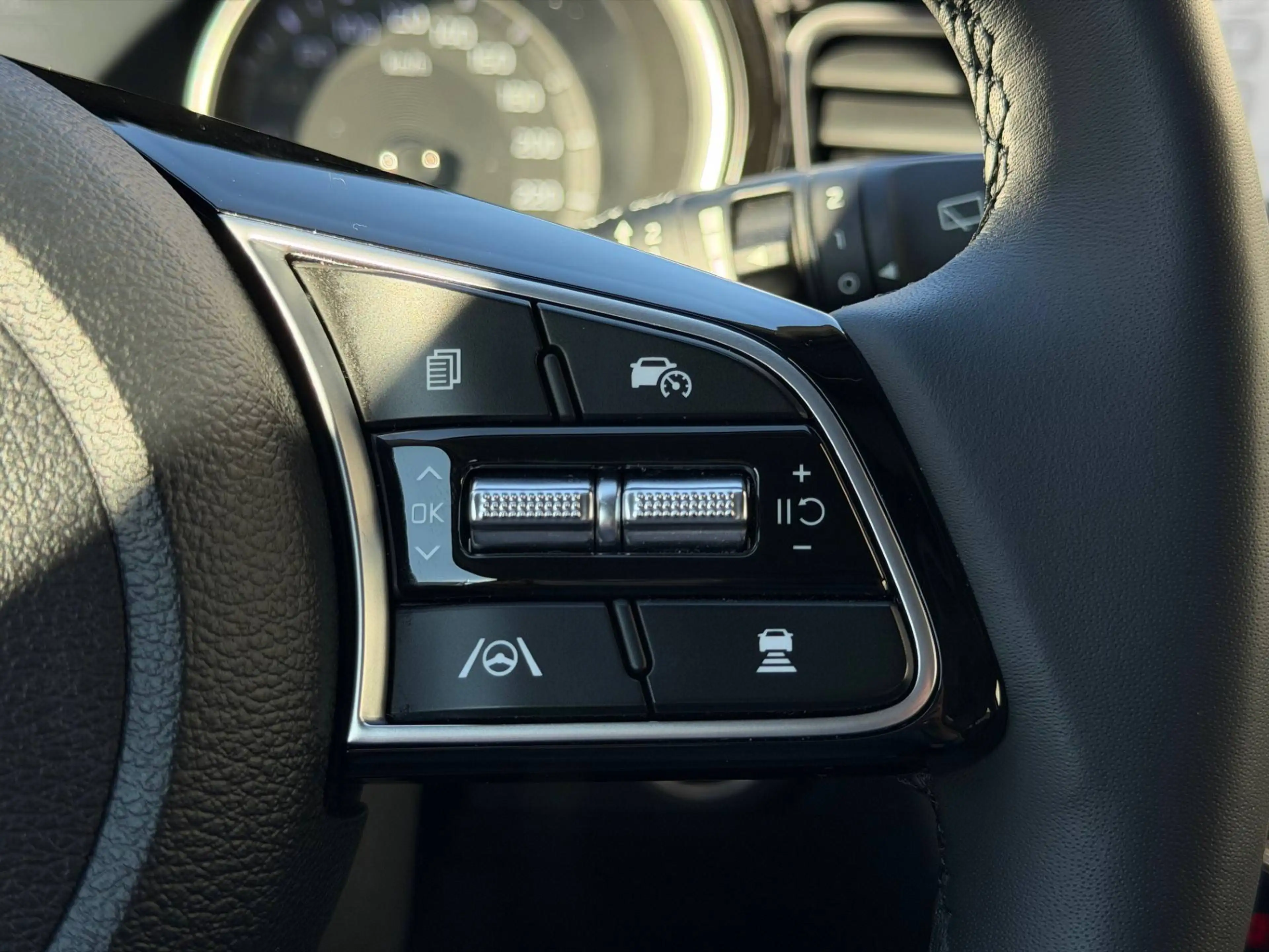 Kia Ceed SW / cee'd SW Ultimate Edition #Allwetterreifen #Navi #Sitzheizung #Kamera — photo 13