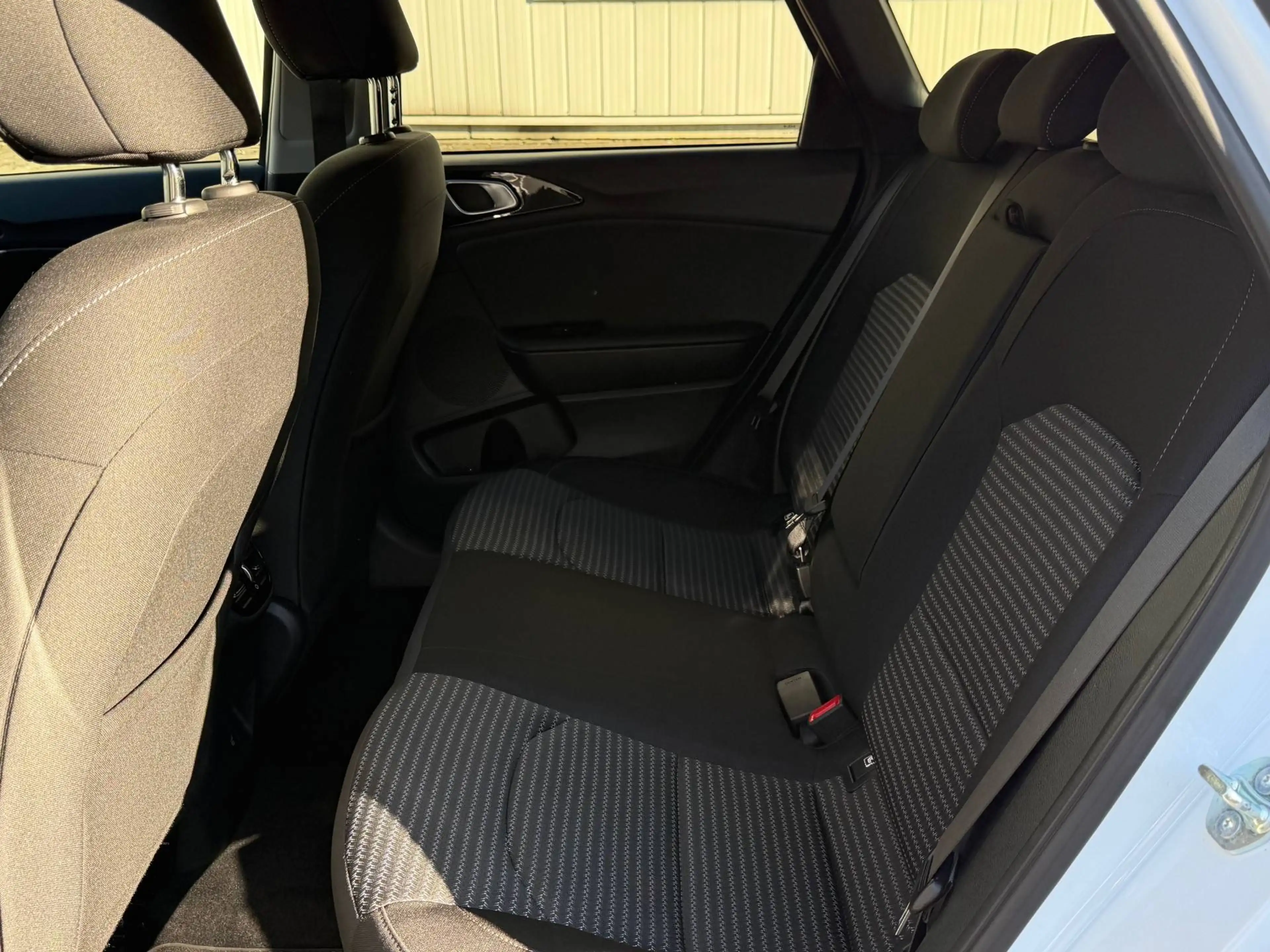 Kia Ceed SW / cee'd SW Ultimate Edition #Allwetterreifen #Navi #Sitzheizung #Kamera — photo 8