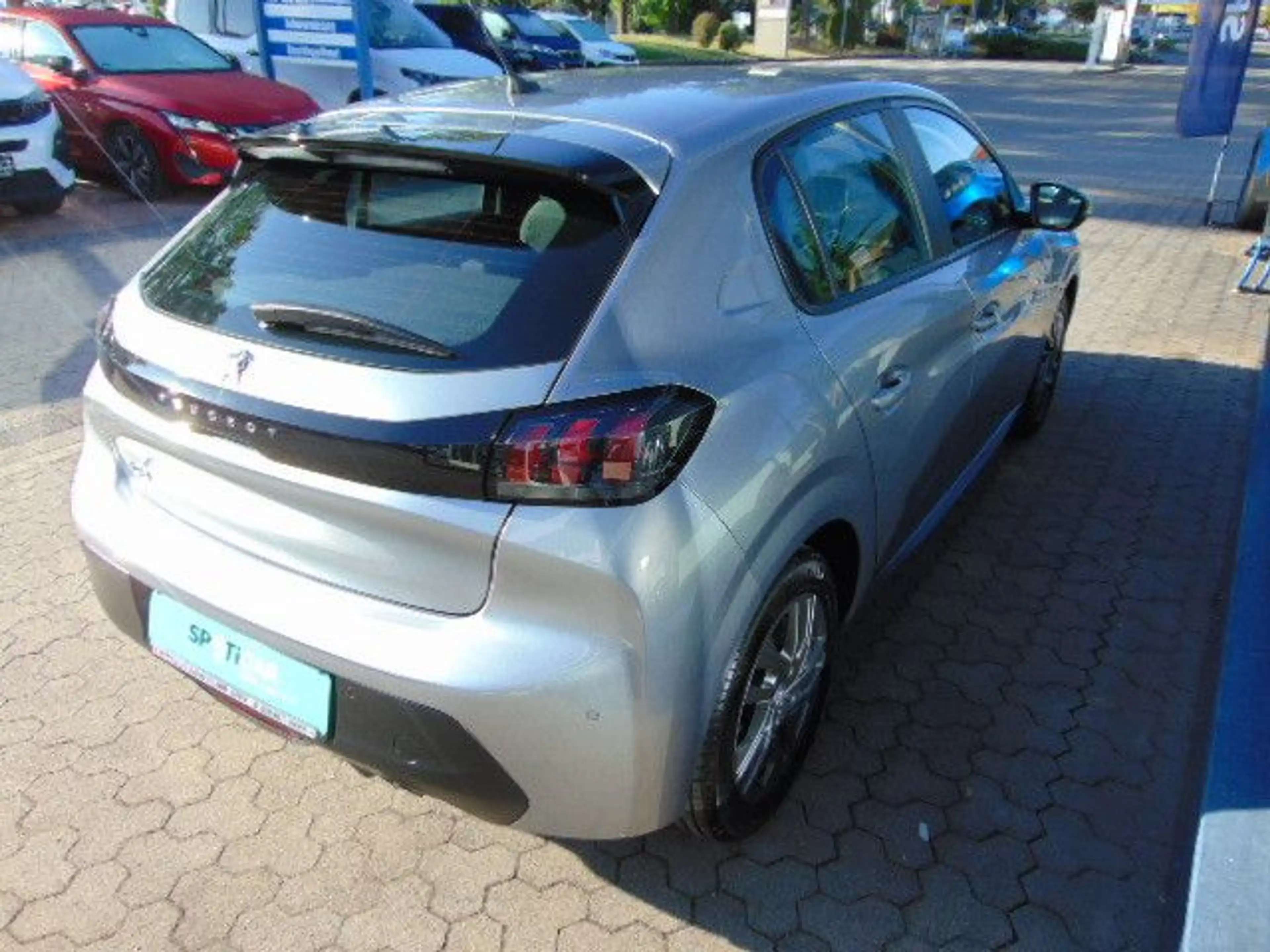 Peugeot 208 Active Pack — photo 5