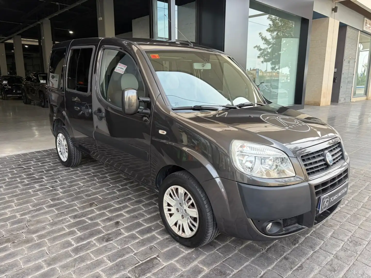 Fiat Dobló Combi 1.9Mjt Active Gris - 1