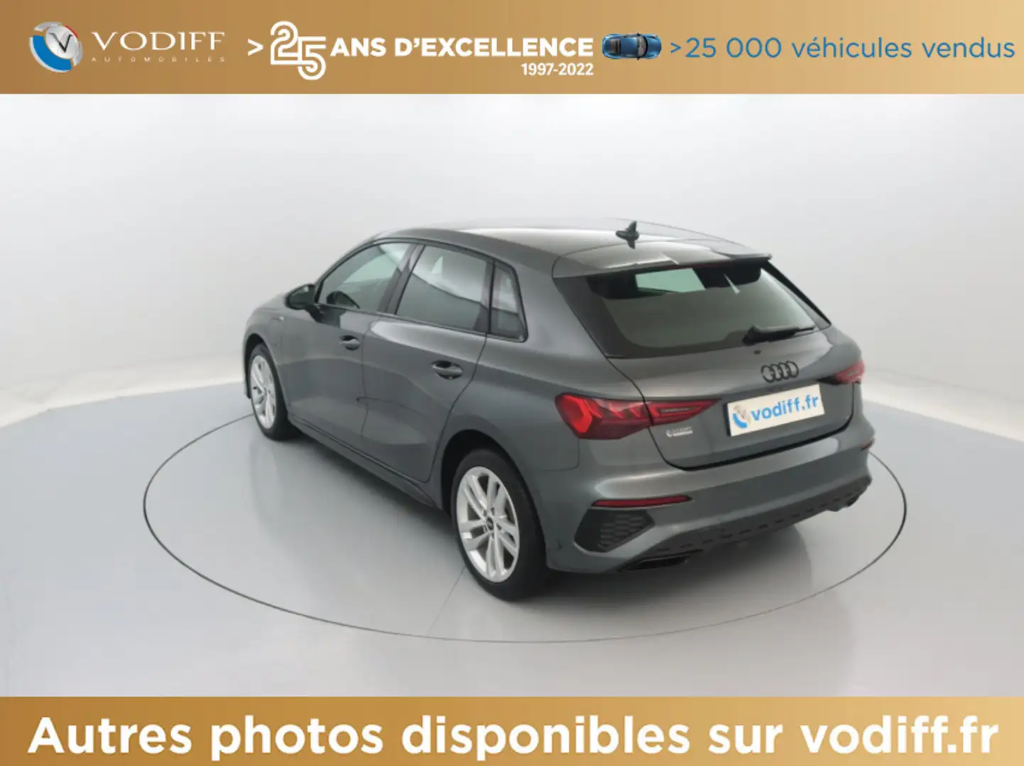 Audi A3 SPORTBACK 40 TFSI e 204 CV S-LINE S-TRONIC Gris - 2