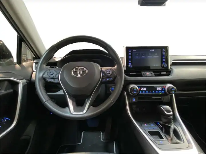 Toyota RAV4 2022, foto 8