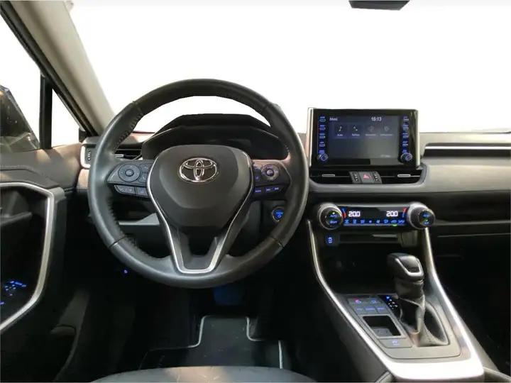 Toyota RAV4 2022, foto 9