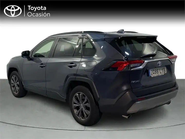 Toyota RAV4 2022, foto 2