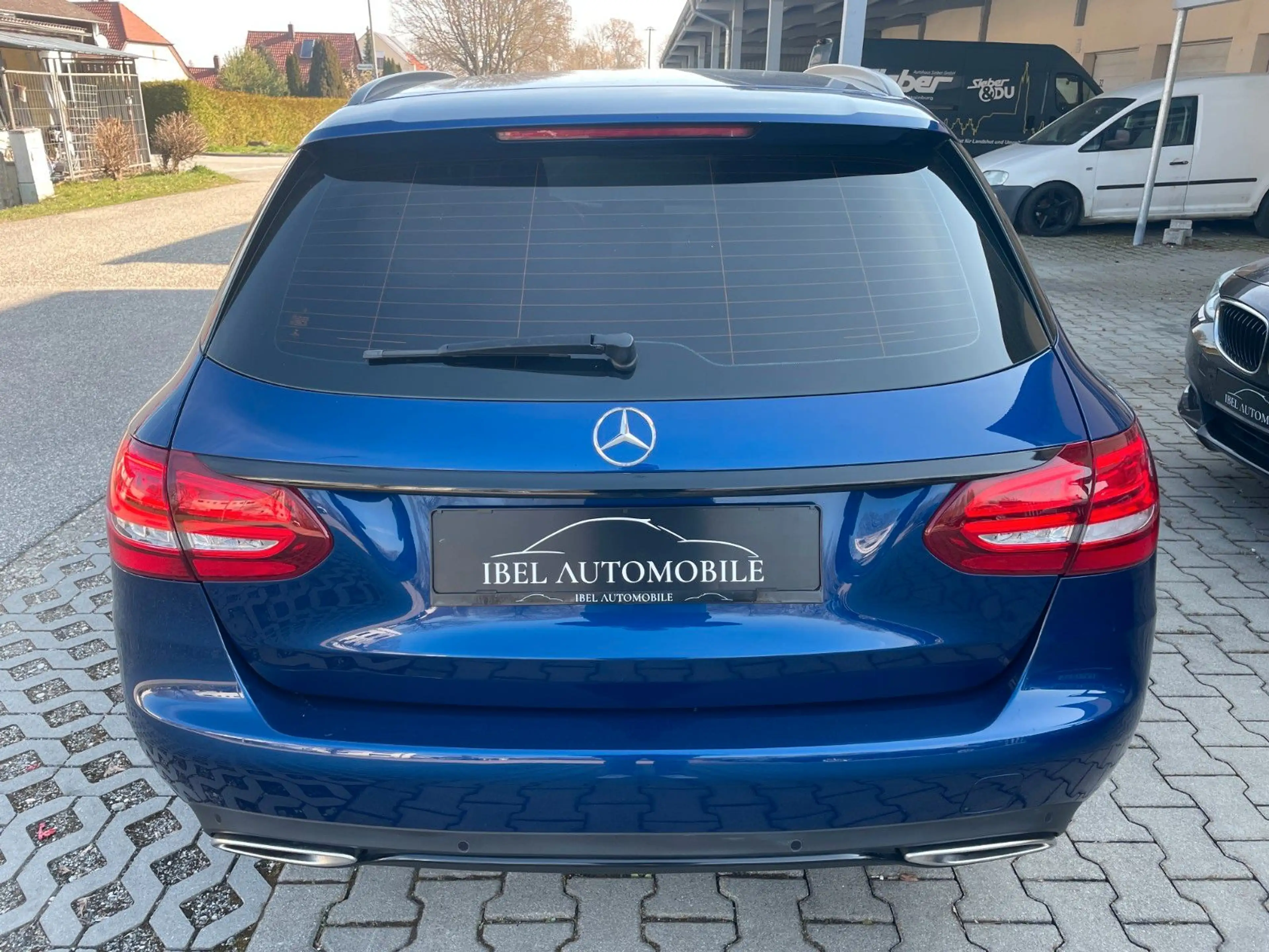 Mercedes-Benz C 300 T Avantgarde LED COMAND ILS 360° Burmester — photo 7