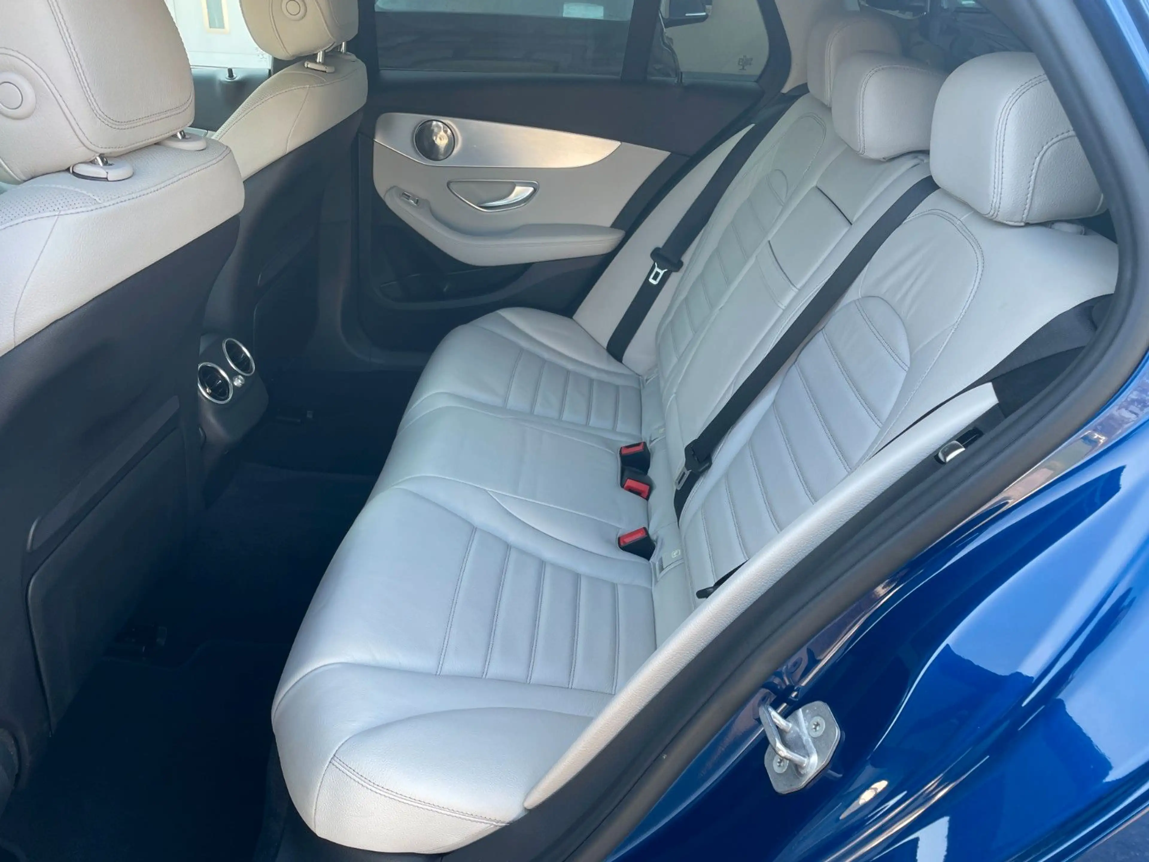Mercedes-Benz C 300 T Avantgarde LED COMAND ILS 360° Burmester — photo 13