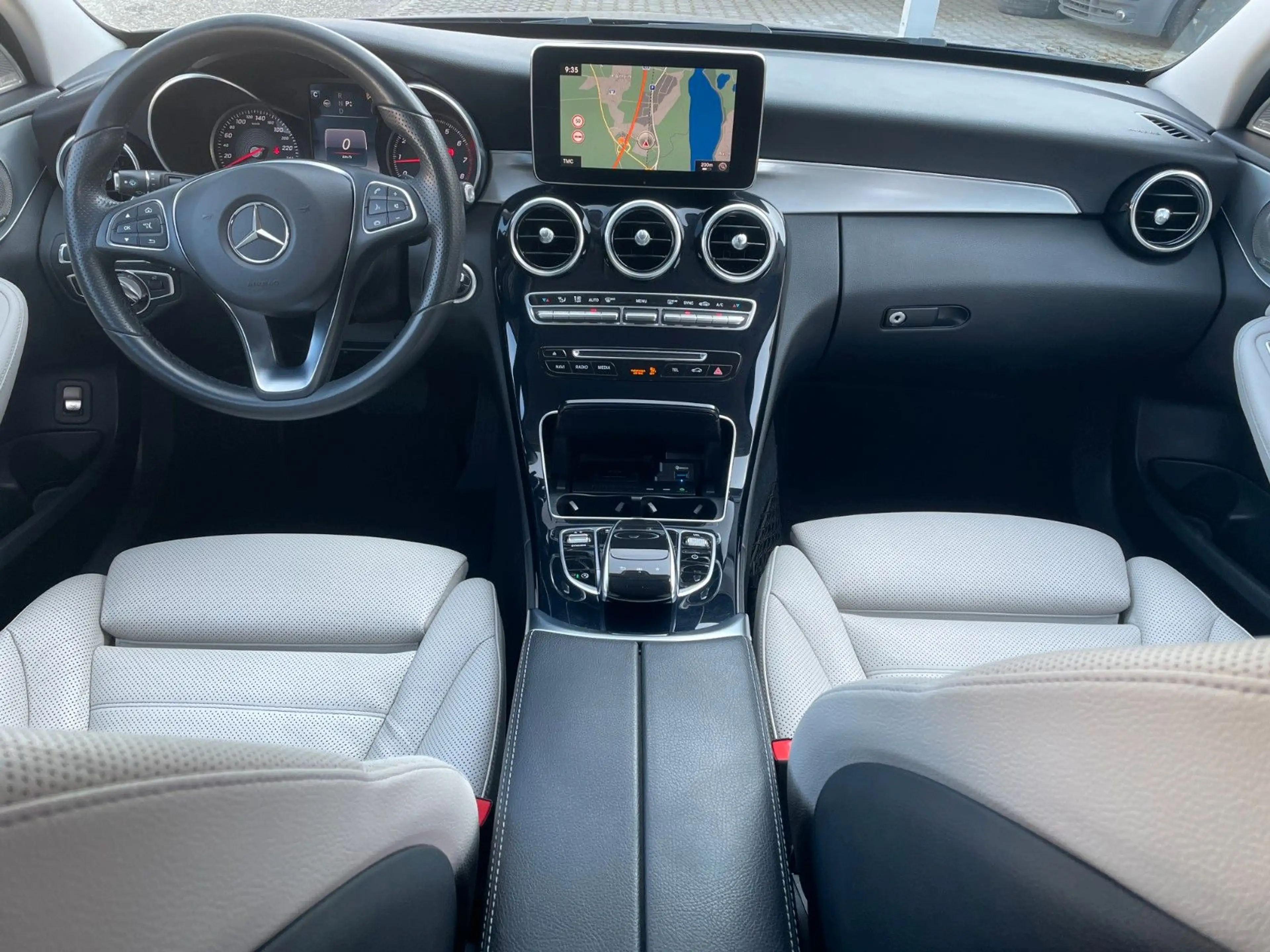 Mercedes-Benz C 300 T Avantgarde LED COMAND ILS 360° Burmester — photo 3