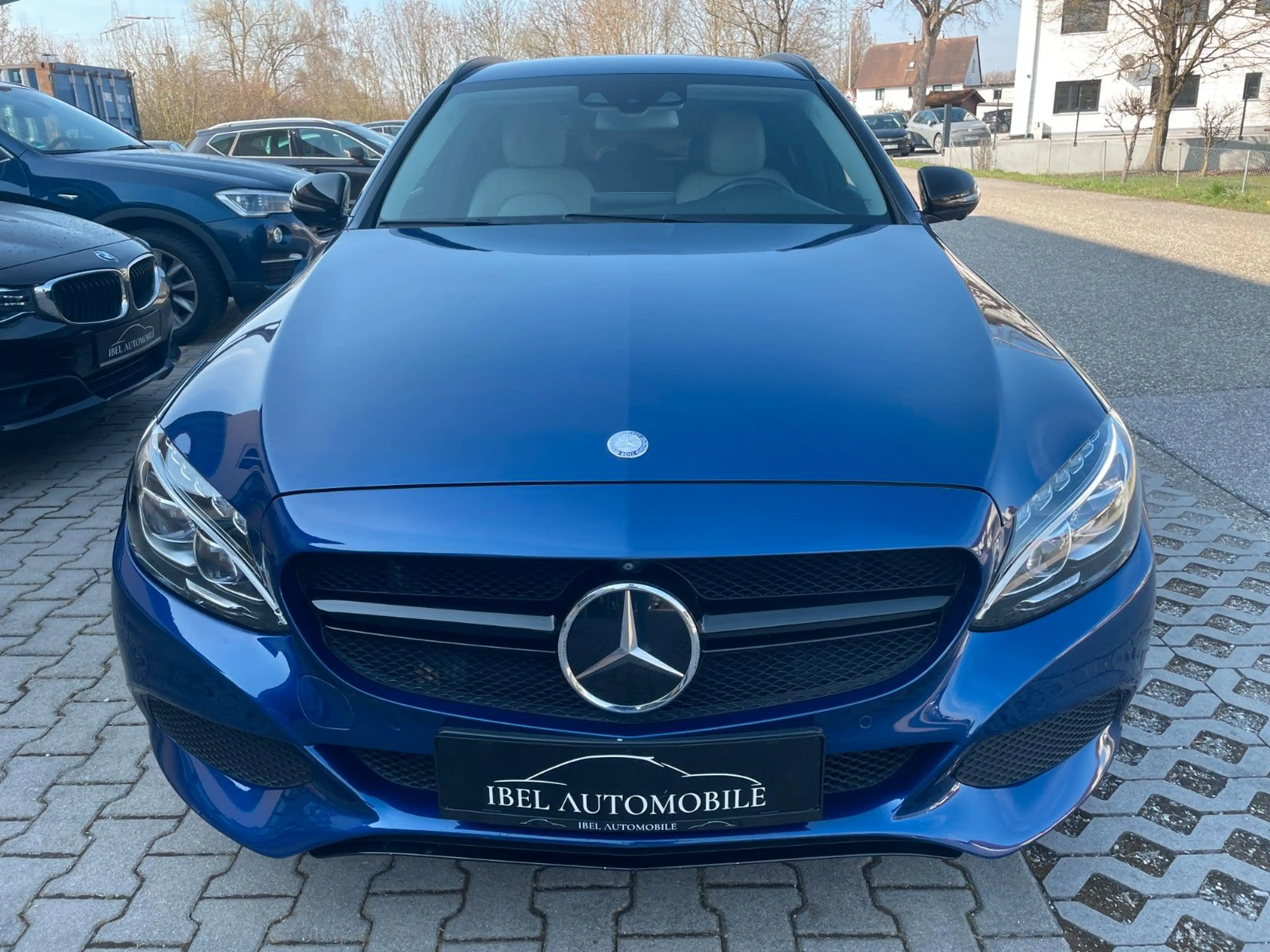 Mercedes-Benz C 300 T Avantgarde LED COMAND ILS 360° Burmester — photo 4