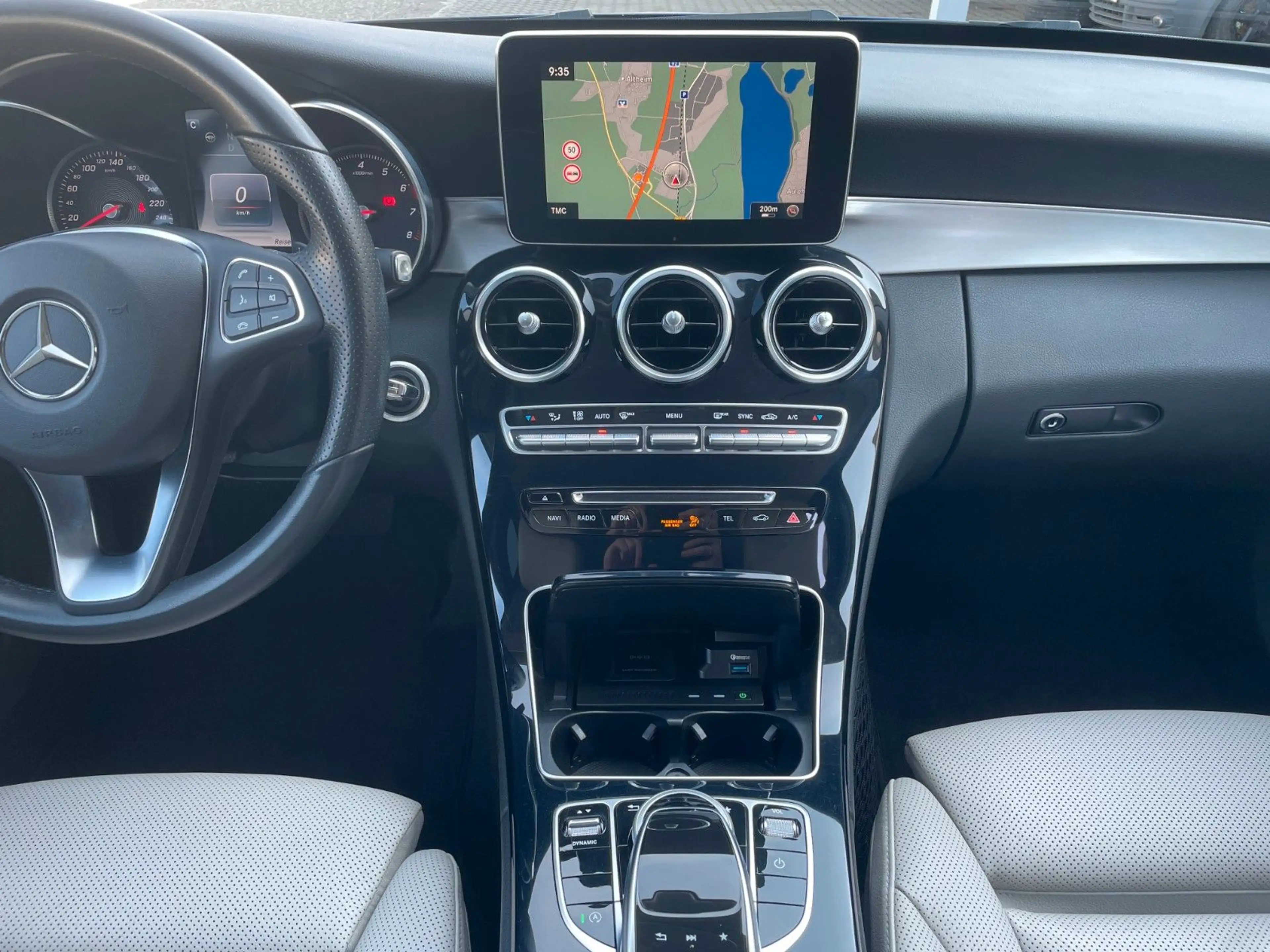 Mercedes-Benz C 300 T Avantgarde LED COMAND ILS 360° Burmester — photo 14
