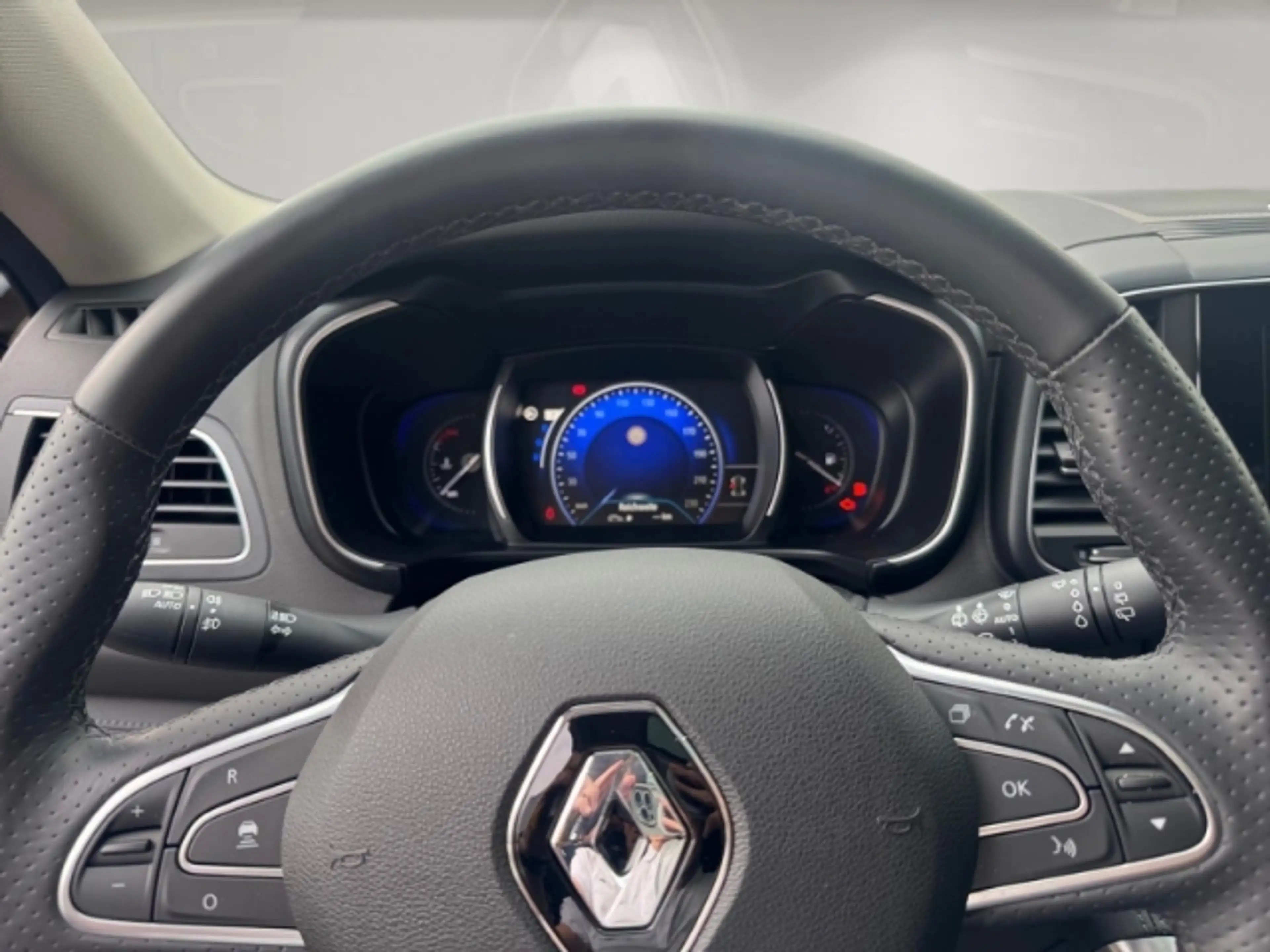 Renault Koleos 4x4 2.0 Initiale Paris AHK/Kamera/Pano/LED/Bose — photo 6