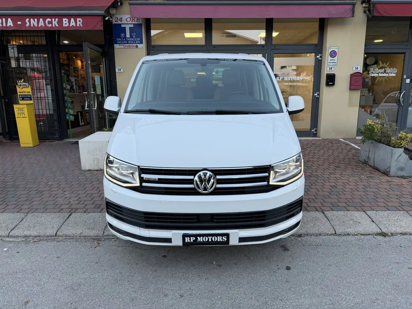 Volkswagen T6 Caravelle T6 2.0 tdi 150cv Comfort 4motion dsg Bianco - 2