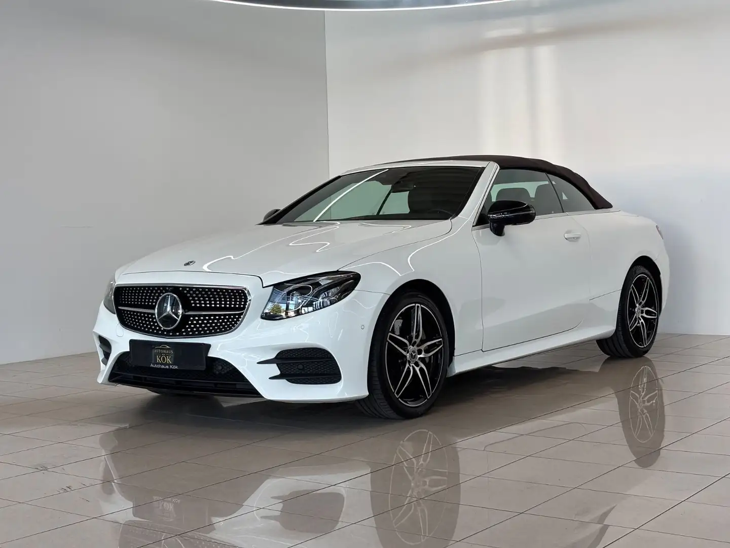 Mercedes-Benz E 450 Cabrio 4Matic 8 Fach AMG Line Nightpa 360 Weiß - 2