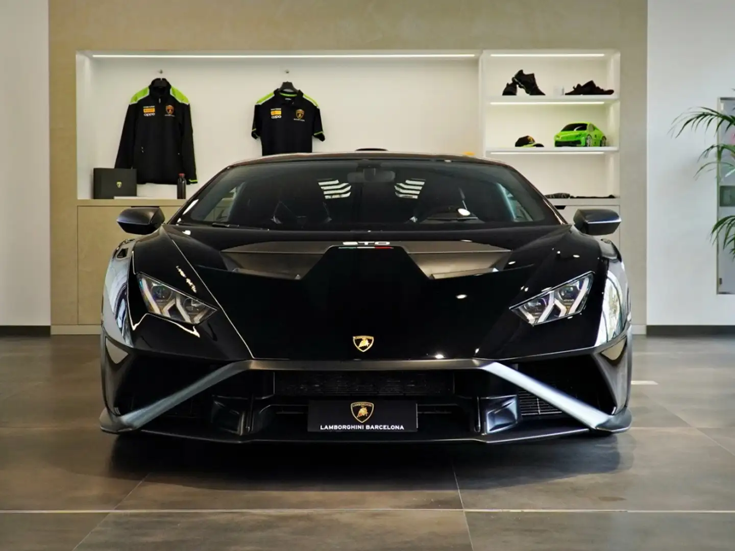 Lamborghini Huracán STO RWD Black - 2
