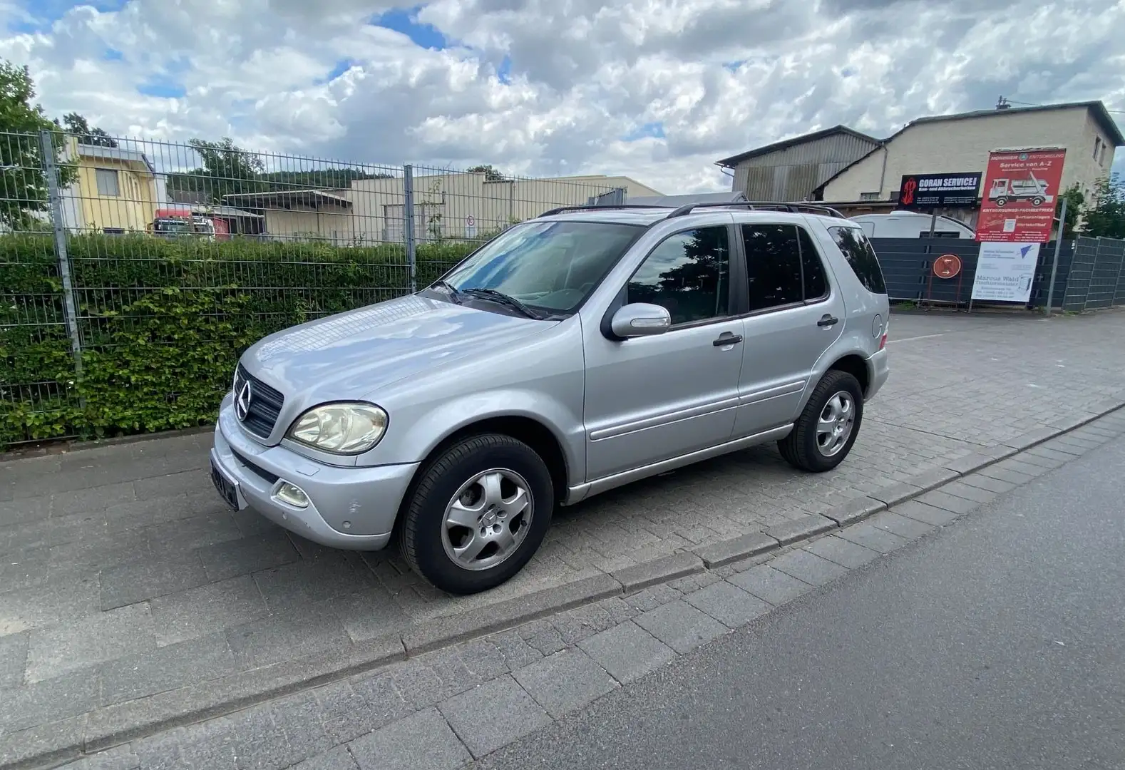 Mercedes-Benz ML 350 TÜV BIS 05/2027, SEHR GEPFLEGT Silber - 1