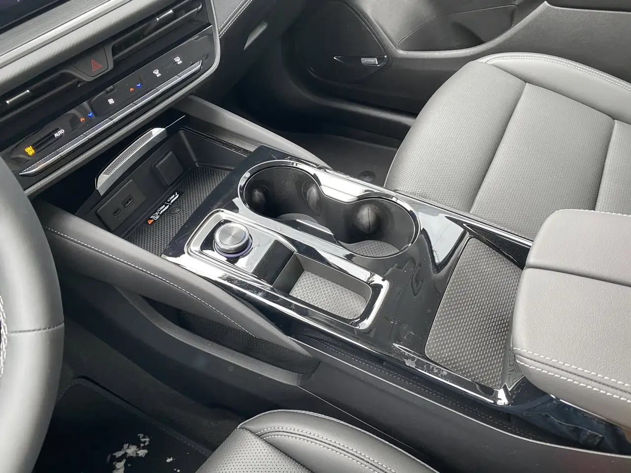 Buick Envision снимка Buick Envision