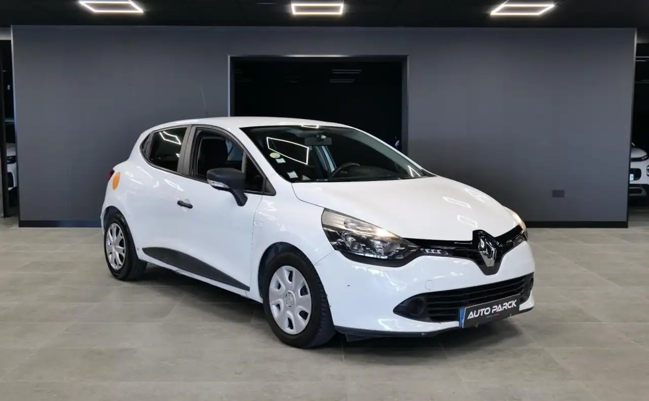 Renault Clio Citadine 5 portes — photo 8