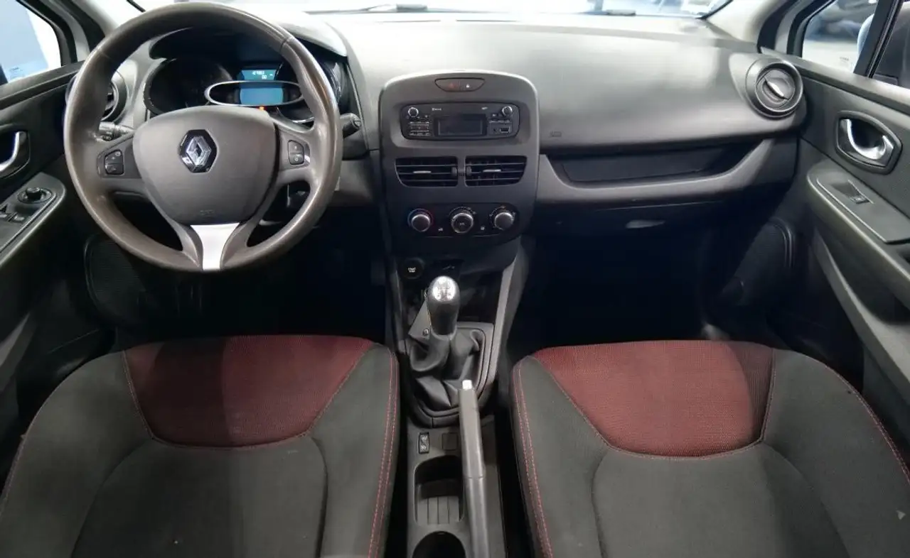 Renault Clio Citadine 5 portes — photo 25