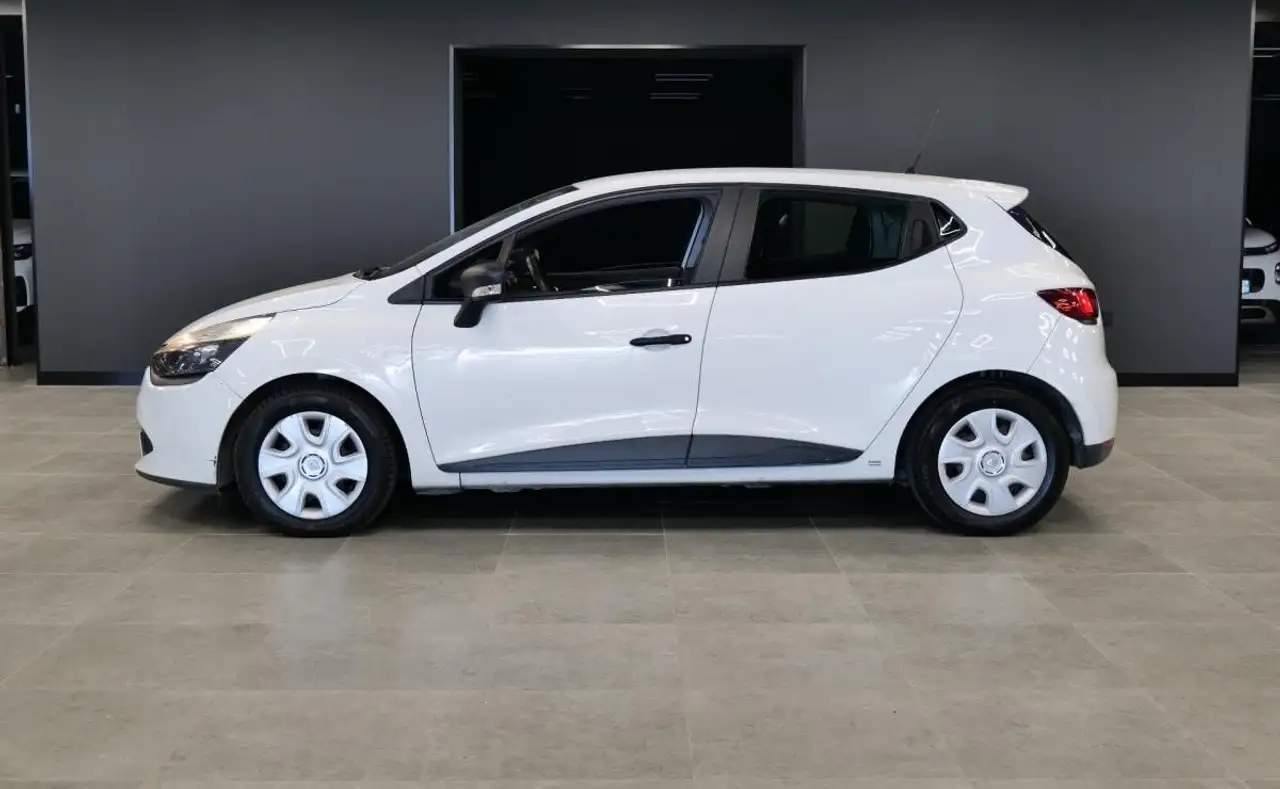 Renault Clio Citadine 5 portes — photo 3