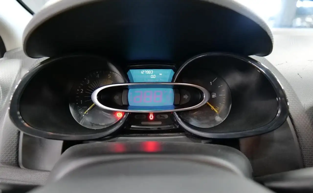 Renault Clio Citadine 5 portes — photo 30