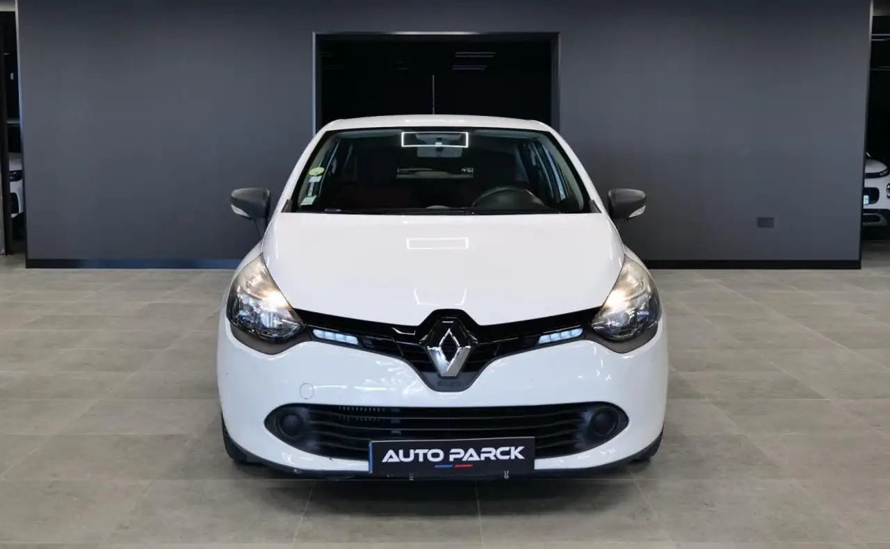 Renault Clio Citadine 5 portes — photo 2