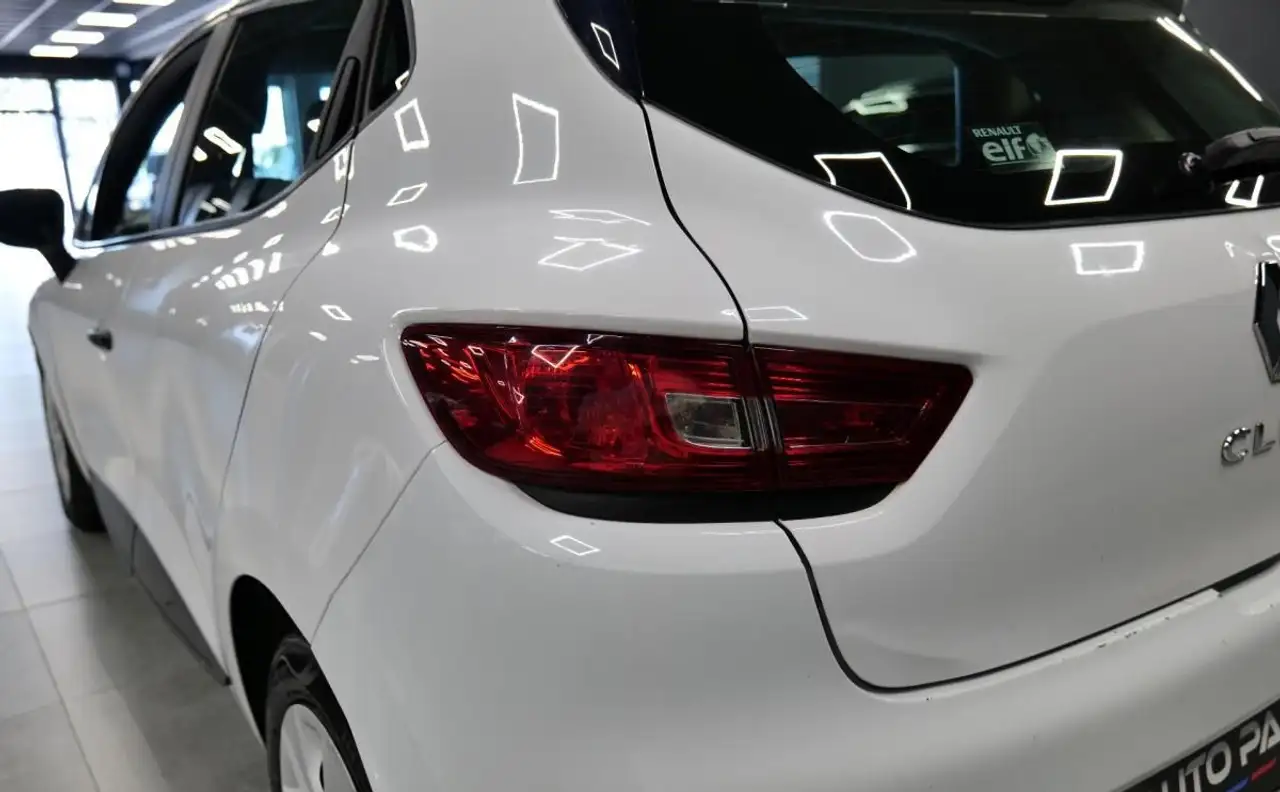 Renault Clio Citadine 5 portes — photo 13