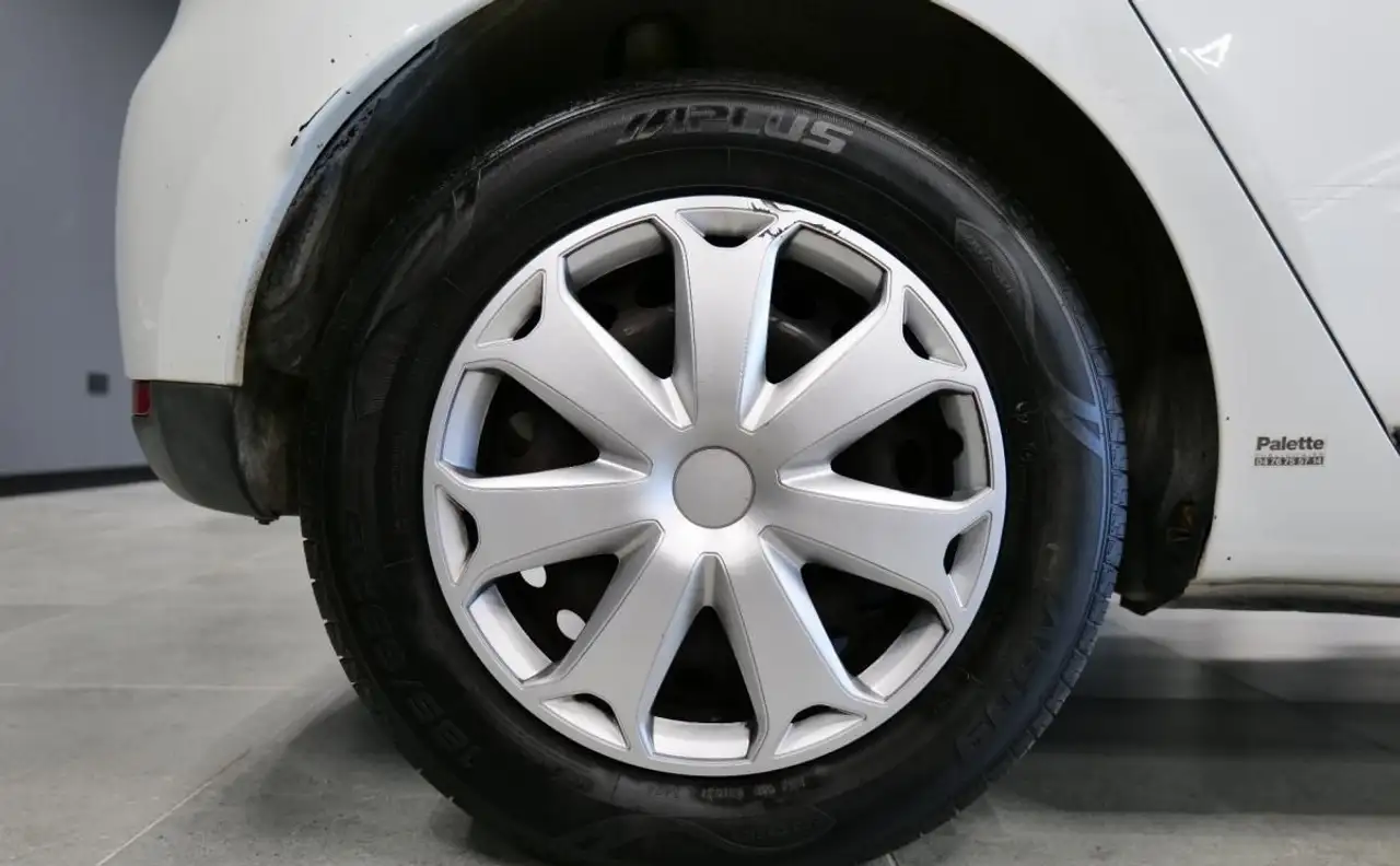 Renault Clio Citadine 5 portes — photo 14