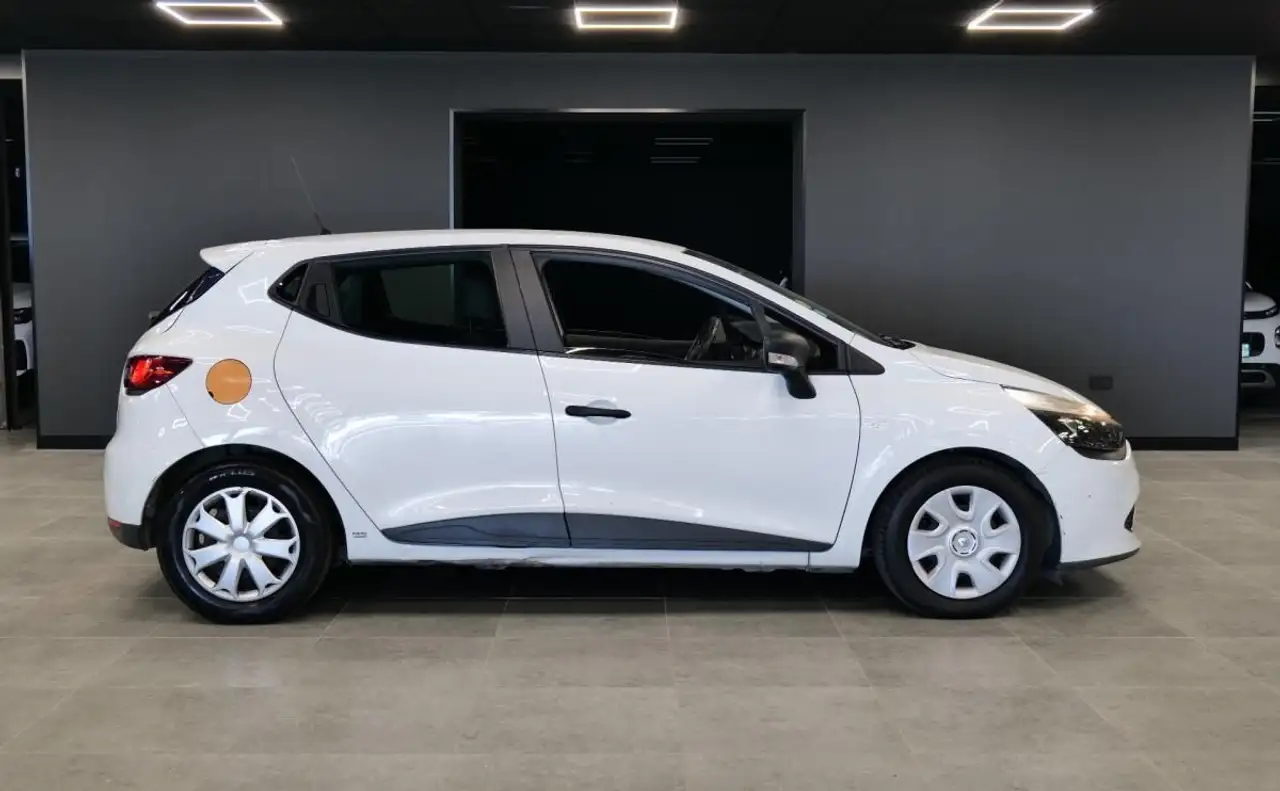 Renault Clio Citadine 5 portes — photo 7