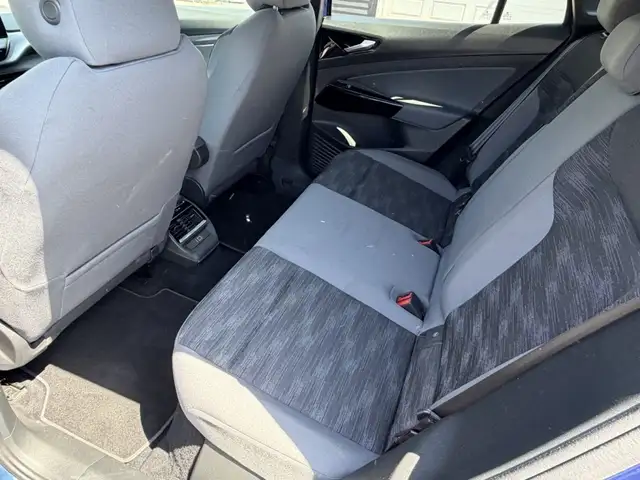 Volkswagen ID.4 2021 — photo 7