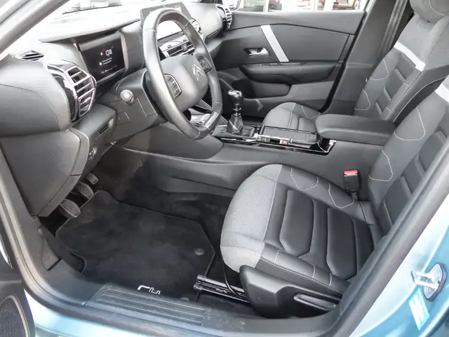 Citroen C4 view 11