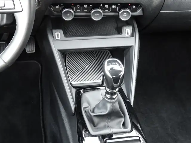 Citroen C4 view 9
