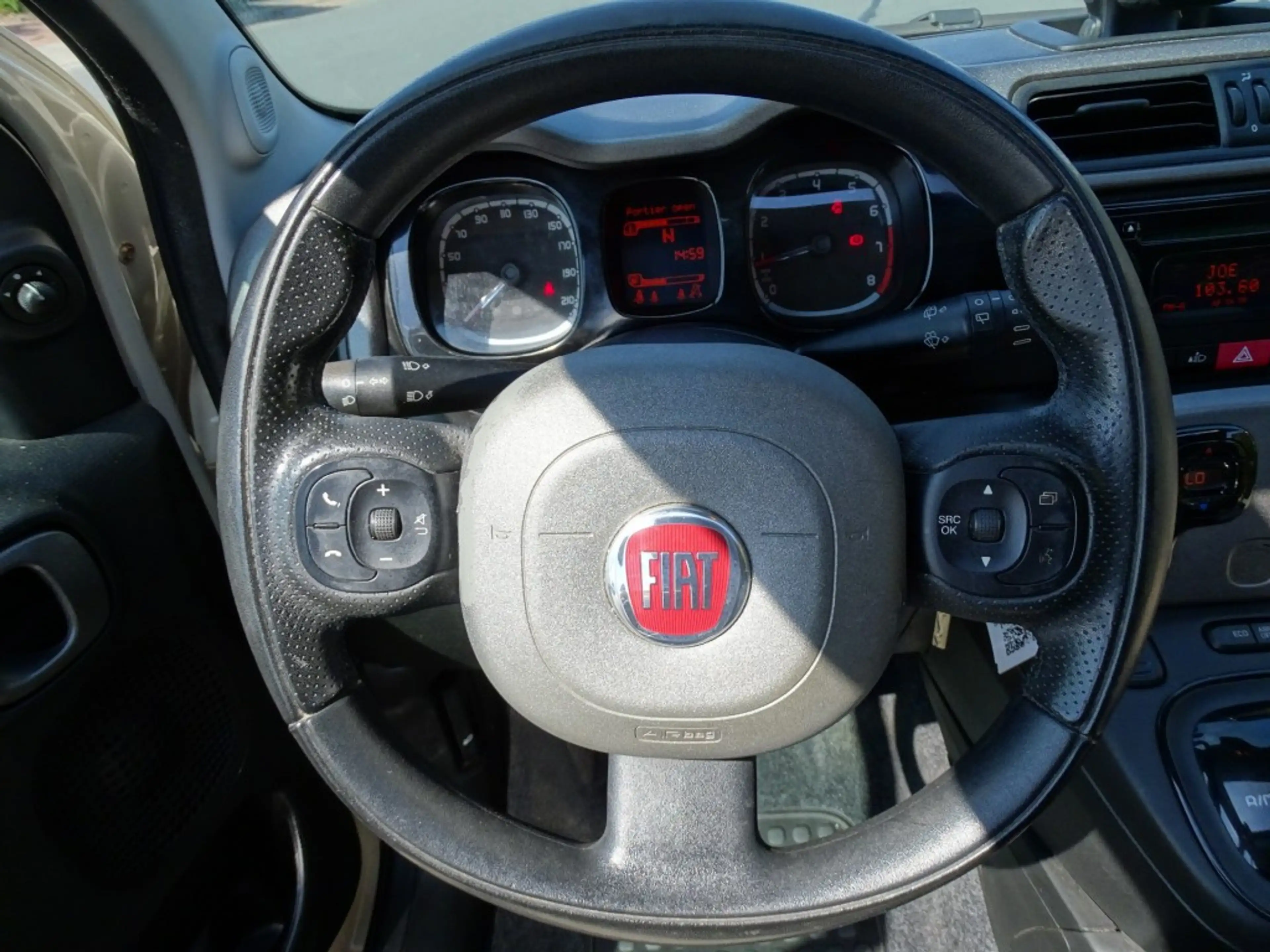 Fiat Panda 0.9 TWINAIR LOUNGE-Automaat-Airco-Panodak-Usb/Aux- — photo 11