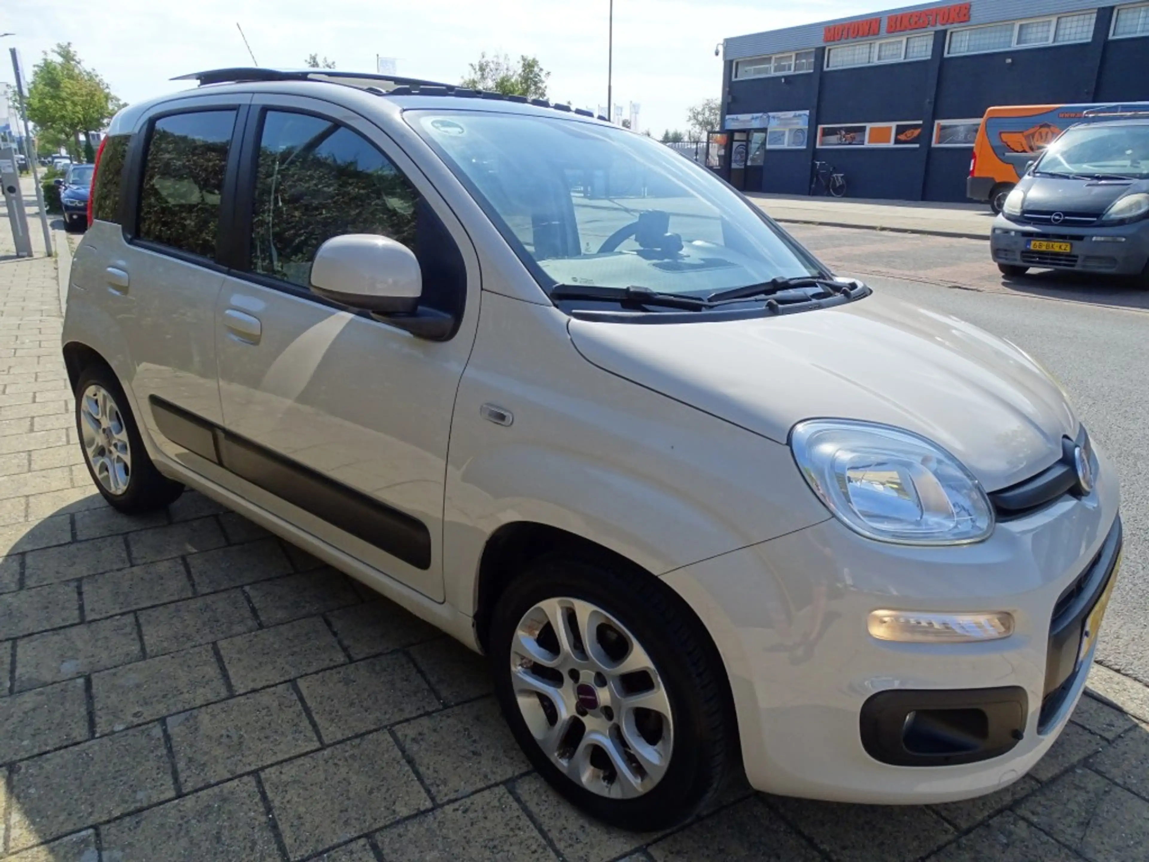 Fiat Panda 0.9 TWINAIR LOUNGE-Automaat-Airco-Panodak-Usb/Aux- — photo 3