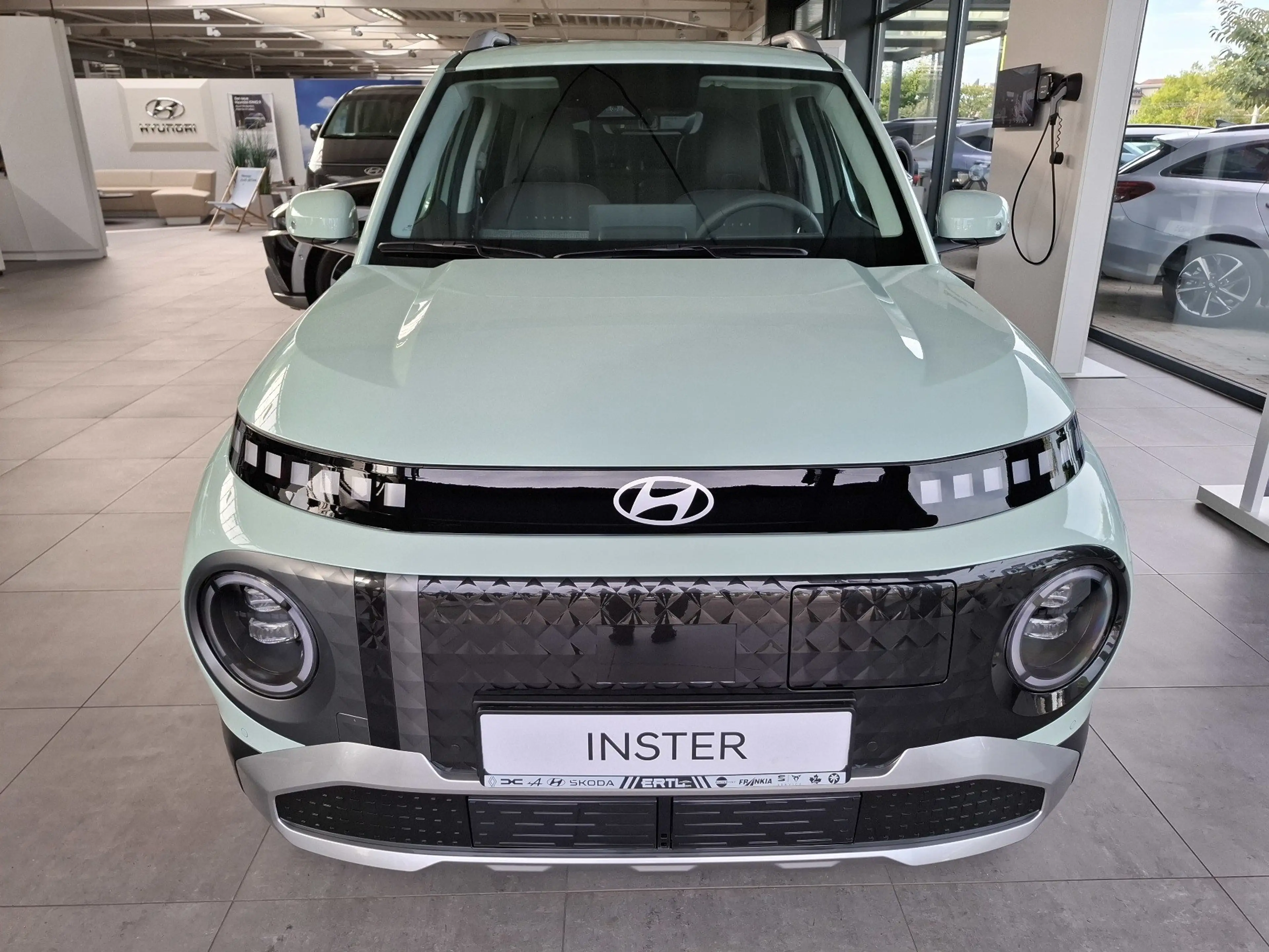 Hyundai Inster Lounge EV (MY27) 49 kWh (115 PS) 2WD — photo 2