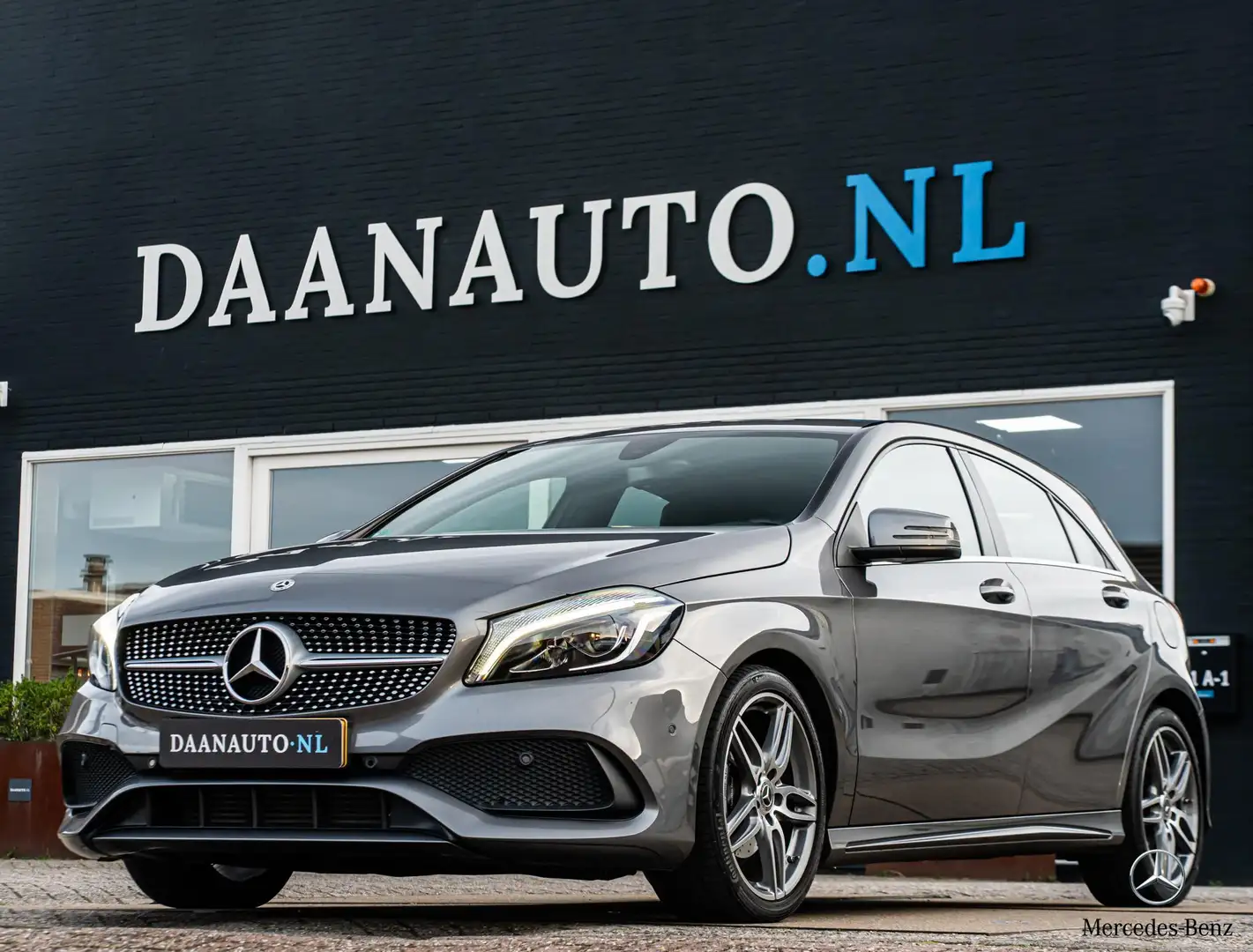 Mercedes-Benz A 180 Sport Edition AMG Line Camera Stoelverw Grijs - 1