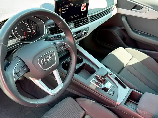 Audi A4 view 7