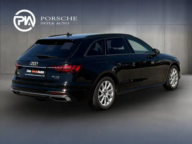 Audi A4 view 4
