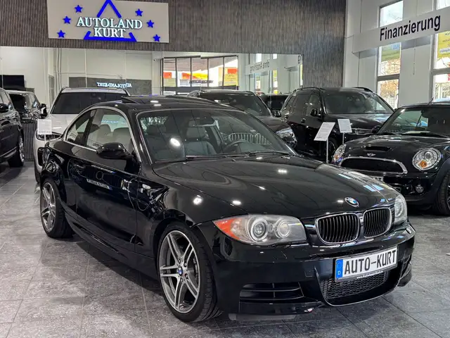 BMW 135 iA Coupe Leder*Glasdach*Navi*Xenon*M-Sport