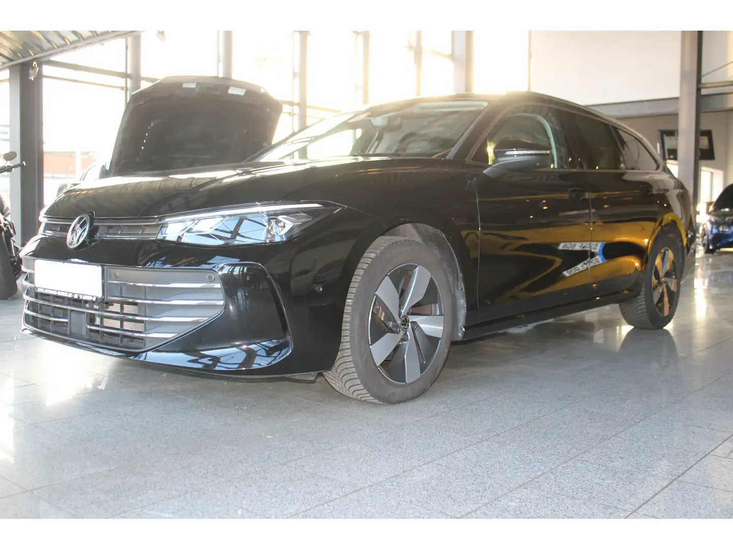 Volkswagen Passat Variant 1.5 eTSI DSG AHK*ACC*NAV*360°*LED Nero - 1