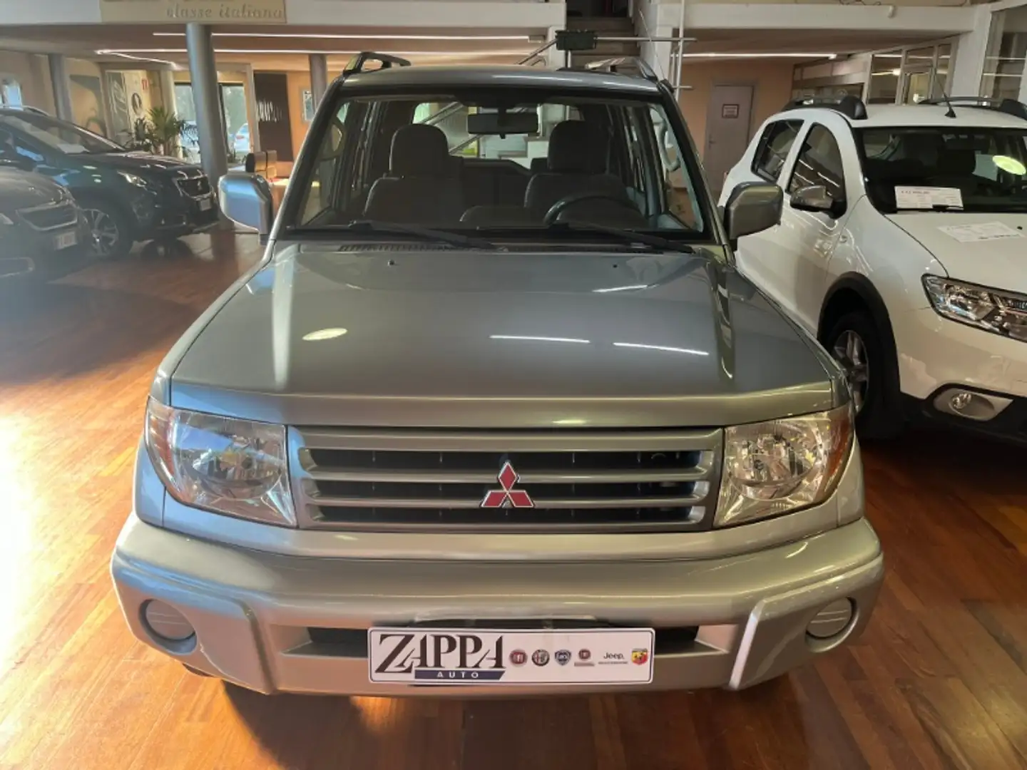 Mitsubishi Pajero Pinin 1.8 16V MPI 5 porte Grau - 2
