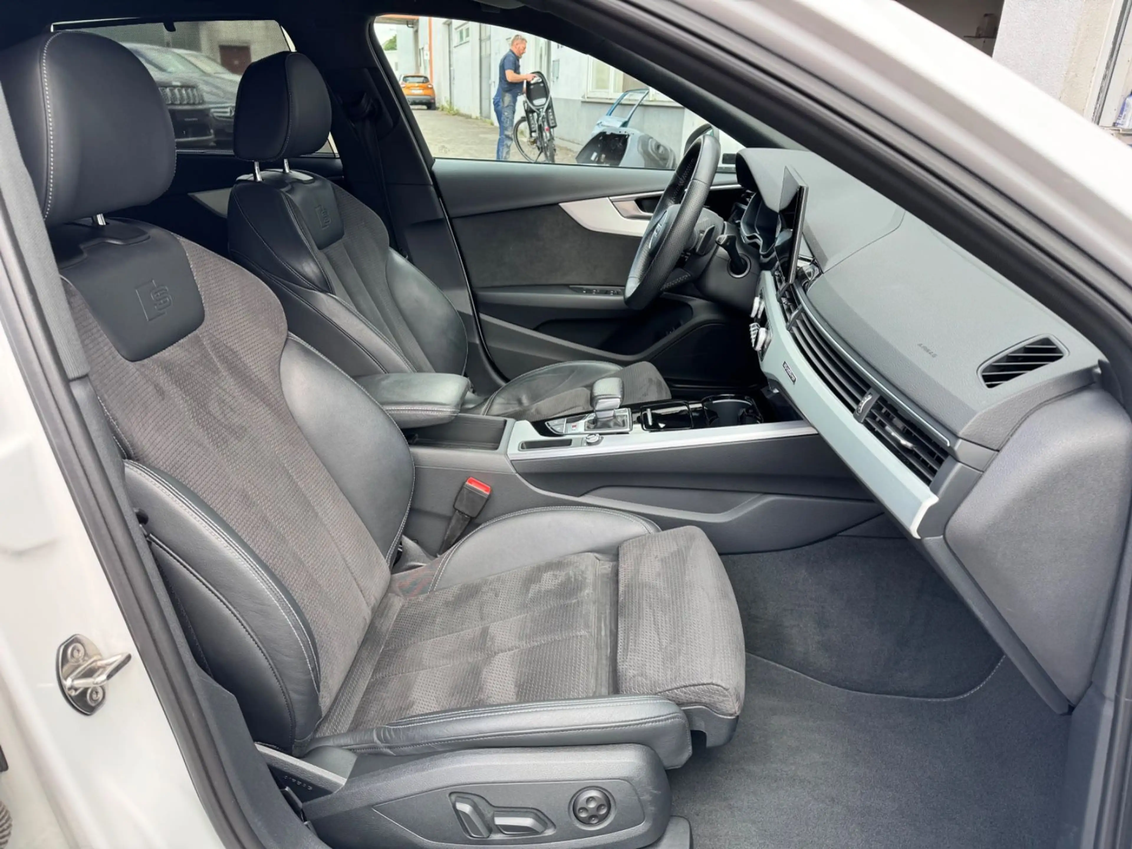 Audi S4 Avant 3.0 TDI quattro Matrix Navi LED — photo 15