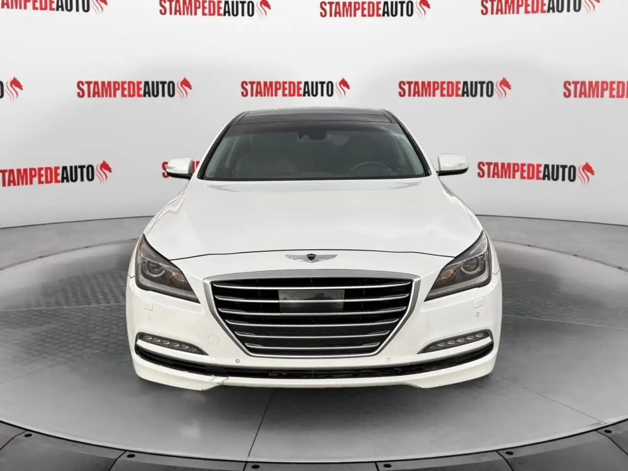 Hyundai Genesis снимка Hyundai Genesis