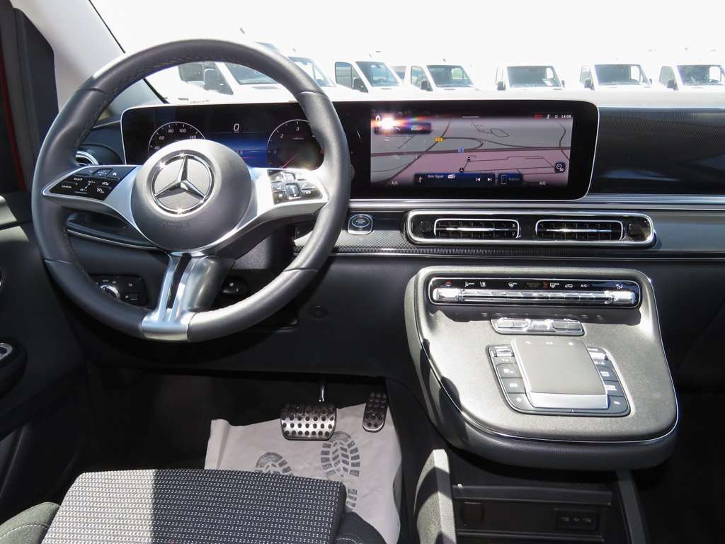 Mercedes-Benz V 250