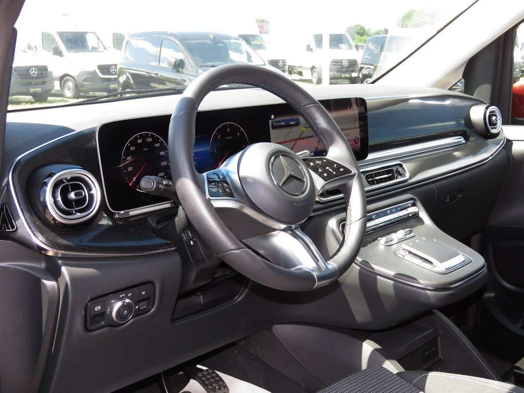 Mercedes-Benz V 250