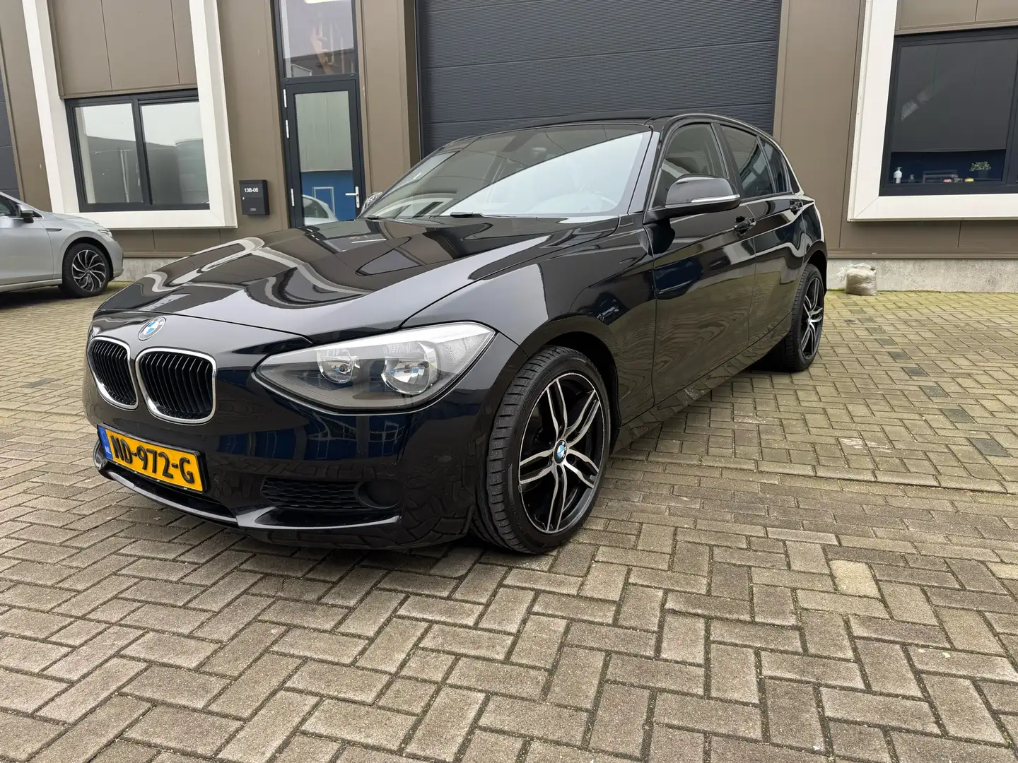 BMW 118 BMW 1-Serie 2.0 118D 5DR 2012 Zwart Black - 2
