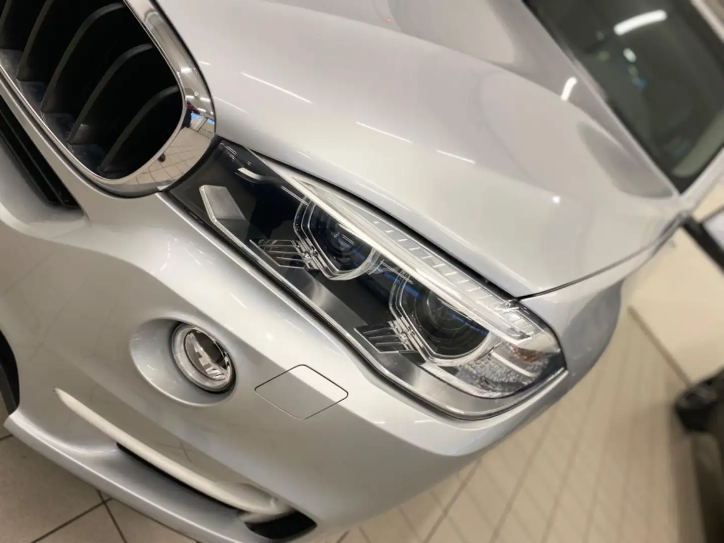 BMW X5 xDrive30d 249CV Business Argento - 2