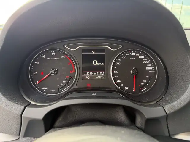 Audi A3 view 8
