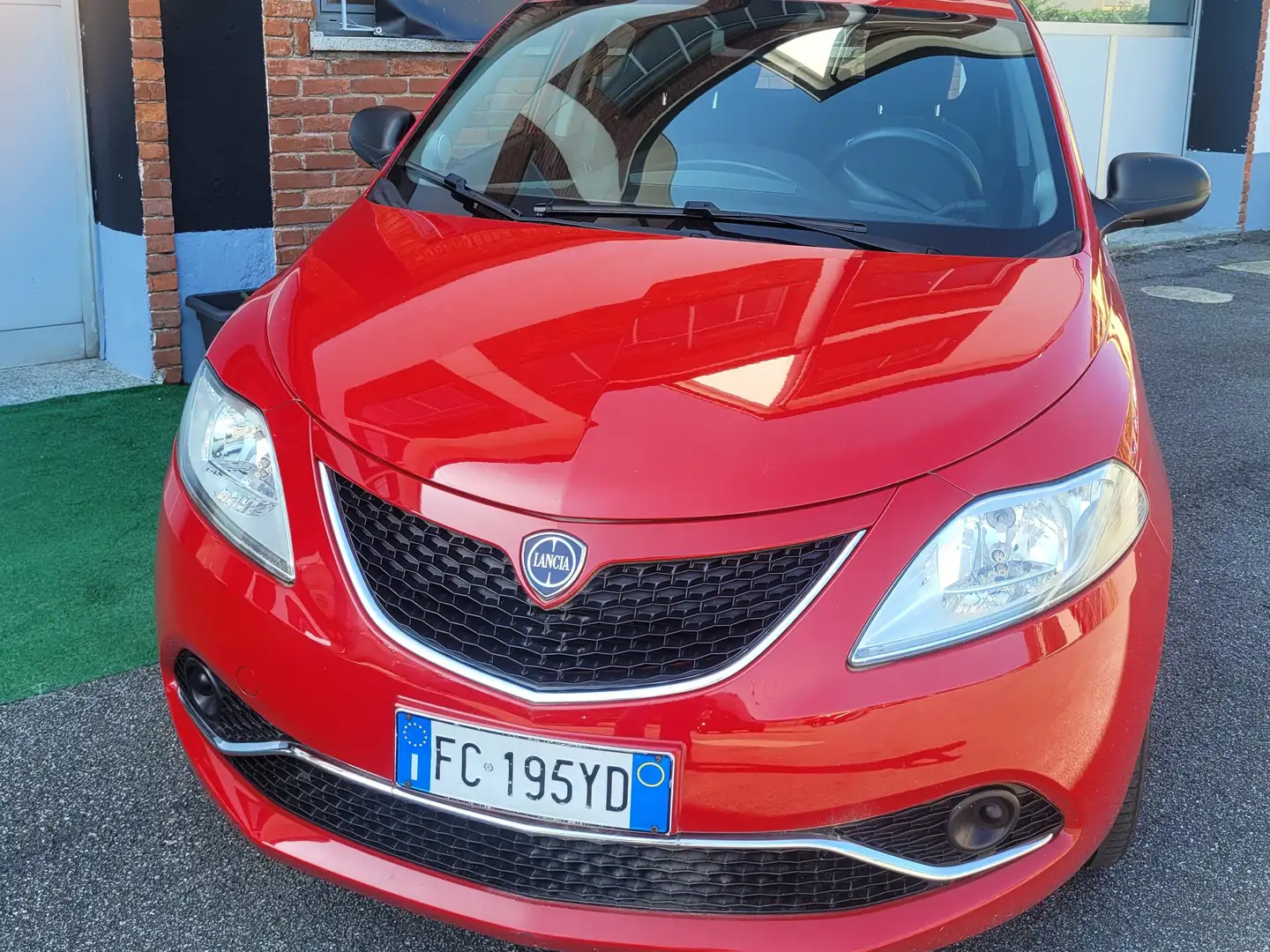 Lancia Ypsilon Ypsilon III 2015 1.2 Silver 69cv Rouge - 2