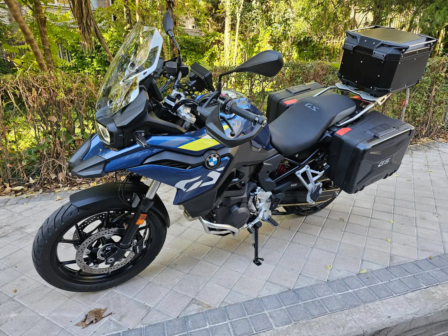 BMW F 800 GS Sport 2026 – 575 km – Full extras – 3 maletas – Garantía 5 años Azul - 2